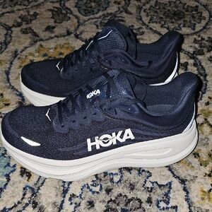Mens Hoka Bondi 9.  in Varsity Navy/White     SIZE#8 D